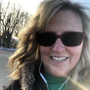 Meet your Posher, Marci